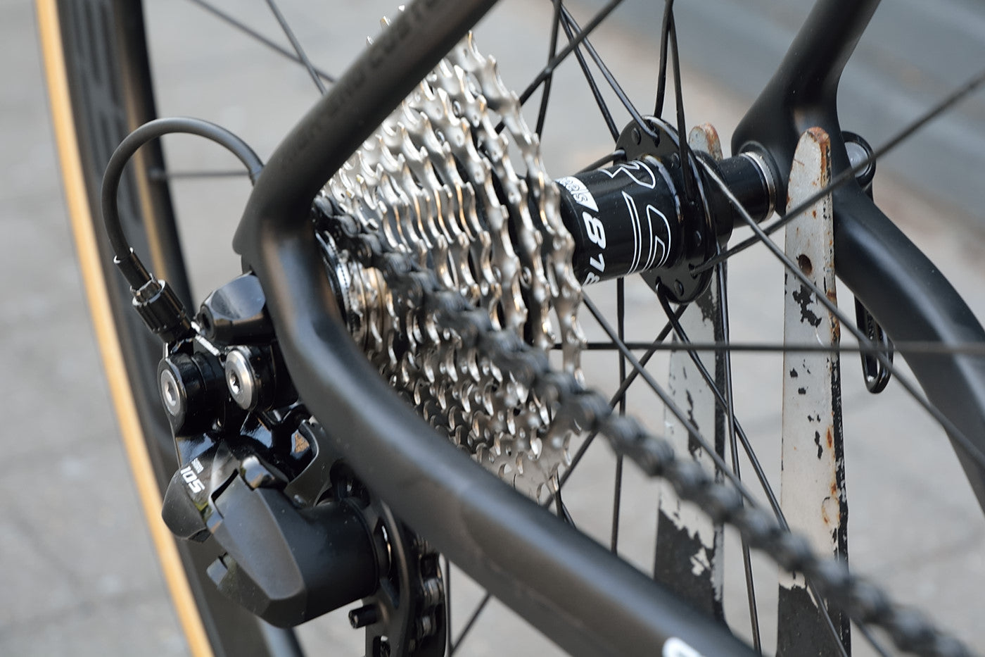 CHAOS Race Carbon 105